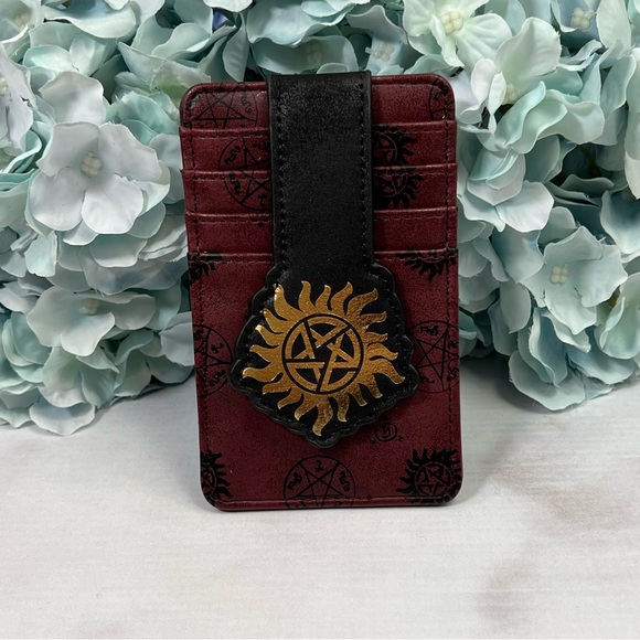 Supernatural Slim Wallet with Gold Sunburst Pentacle - Picture 2 of 15